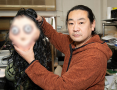 Cha đẻ của 'Quái vật Momo' bị dân mạng chửi rủa, dọa giết