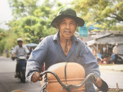 Cuộc hành trình của ông lão đất Quảng 65 năm đèo gốm mưu sinh