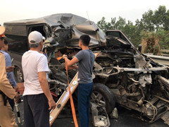 Tai nạn khiến bác sĩ và thiếu tá công an thiệt mạng: Xe Limousine chạy tốc độ bao nhiêu?