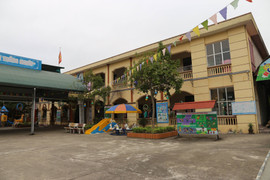 Phát hiện thực phẩm bẩn trong bếp ăn mầm non tại Bắc Ninh: Đình chỉ công tác hiệu trưởng