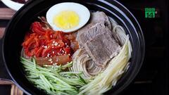 Cách làm mỳ lạnh thơm mát chuẩn vị Hàn Quốc