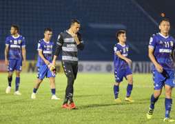 Thủ môn Tấn Trường tạo hoài nghi khi B.Bình Dương thua sốc CLB Philippines