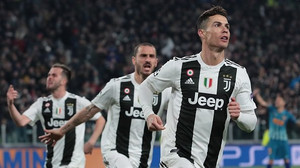 Ronaldo ghi hat-trick hạ Atletico: Juventus mang tôi về để làm điều đó