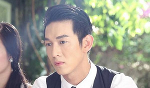 Song Luân bàng hoàng kể giây phút máy bay rơi tự do: 'Cả đoàn la hét hoảng loạn'