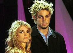 Người tố cáo Michael Jackson xâm hại là tình cũ Britney Spears