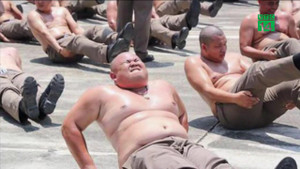 'Lười biếng' và 'ăn quá nhiều’, cảnh sát Thái Lan bị gửi đi trại giảm béo để triệt mỡ