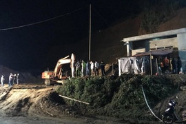 Đang ngủ trong nhà, 2 cháu nhỏ bị đất đá vùi lấp ở Bắc Kạn