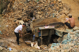 Bất chấp lệnh cấm, công ty vàng ở Quảng Nam vẫn lén lút khai thác