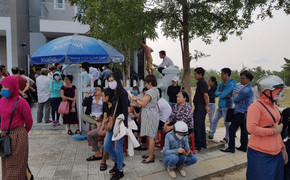 Hàng trăm người vây trụ sở đòi sổ đỏ, Bách Đạt An tiếp tục ‘lôi’ đối tác ra tòa