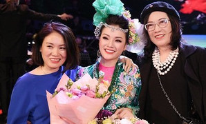 Tân Nhàn hát 'Cô đôi thượng ngàn' với dàn nhạc giao hưởng, MC Tạ Bích Loan nói gì?