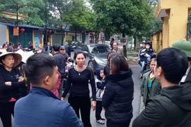 Vụ 209 học sinh nhiễm sán lợn: Hỗn loạn ở trường mầm non Mão Điền