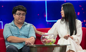 Gia Bảo từng đạp thẳng vợ ra một bên vì mang giày sai cho mình