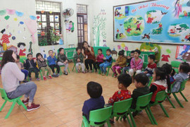 Phụ huynh Bắc Ninh tự lo bữa ăn bán trú cho con giữa tâm bão 'sán lợn'