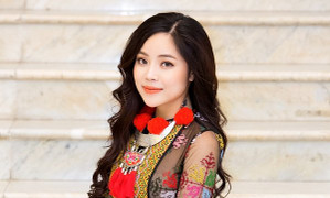 Sao Mai Mai Diệu Ly diện trang phục gần 10 kg, hoá cô gái H’Mông xinh đẹp