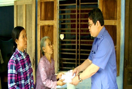 Thủ tướng hỗ trợ 100 triệu đồng cho thân nhân anh dân quân thiệt mạng trong lũ ở Quảng Nam