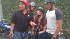 Hiệp sĩ Bình Dương tóm gọn 'nữ quái' lừa tiền nhiều cụ già bán vé số