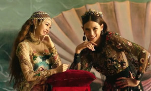 Không còn cạch mặt, Minh Hằng – Hoàng Yến từ bạn thành thù cùng ‘đá xéo’ người thứ 3?