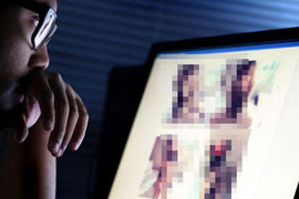 Níu kéo tình cảm bất thành, nam thanh niên tung ảnh 'nóng' của người yêu lên facebook