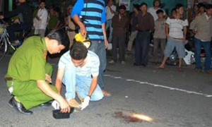 2 nhóm khách hỗn chiến, chủ quán hủ tiếu thiệt mạng