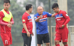 Cầu thủ Việt tiến bộ thế nào qua bàn tay 'ma thuật' của HLV Park?