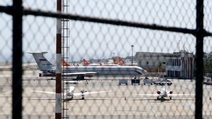 Máy bay quân sự xuất hiện bất thường ở Venezuela, Nga chính thức lên tiếng