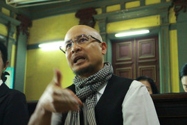 Xét xử vụ ly hôn vợ chồng ông chủ cà phê Trung Nguyên: Tranh cãi số tiền 2.100 tỷ đồng