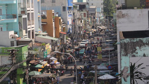 Cảnh nhếch nhác ở chợ tạm Cô Giang giữa lòng TP.HCM trước ngày di dời