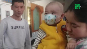 Trả lại ví rơi, ông bố được đền ơn 200 tấn củ cải để cứu con