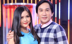 NSƯT Kim Tử Long: 'Vợ kém 11 tuổi ủng hộ tôi giữ quan hệ tốt với hai vợ cũ'