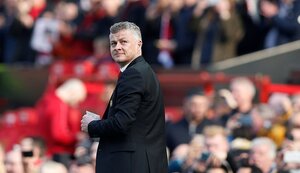 Thắng vất vả Watford, HLV Solskjaer chưa hết hi vọng đưa MU vào top 3