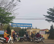 Nữ sinh treo cổ tự tử sau khi bị bạn cùng lớp nghi trộm 50 nghìn đồng