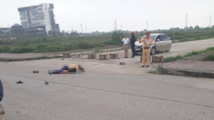 Nghi mẫu thuẫn tình cảm, chàng trai đâm cô gái rồi tự tử