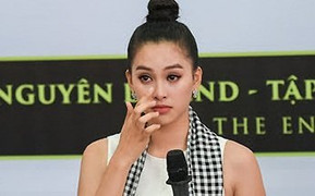 Hoa hậu Tiểu Vy bật khóc khi được hỏi về áp lực đến từ sự nổi tiếng