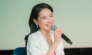 Nhã Phương từng vác bụng bầu giả, sang Anh học làm móng để đóng phim