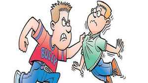 Video: Con bị bạn đánh gãy răng, gia đình tố nhà trường vô trách nhiệm