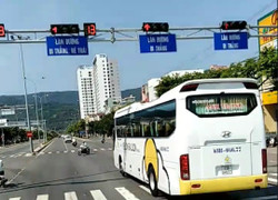 Đoàn xe Trung Nguyên phóng vun vút nối đuôi vượt đèn đỏ: Công an mời các tài xế lên làm việc