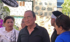 Gia đình, bạn bè nghệ sĩ thân thiết nén đau thương chuẩn bị cho tang lễ nghệ sĩ Anh Vũ