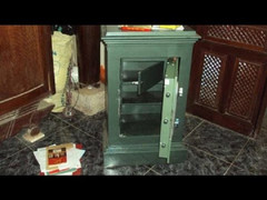 Trộm đột nhập căn nhà vắng chủ ở TP.HCM, phá két sắt lấy 13 cây vàng