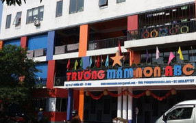 Bé 5 tuổi ở Nghệ An không được đi học vì chậm đóng học phí?