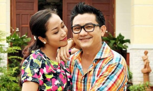 Không kịp về lễ tang nghệ sĩ Anh Vũ, Ốc Thanh Vân nghẹn ngào tiễn biệt đàn anh