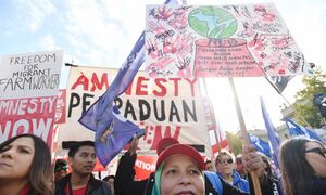 Hàng chục nghìn người Australia xuống đường tuần hành đòi tăng lương