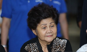 Mẹ nghệ sĩ Anh Vũ xuất viện sau một ngày cấp cứu, cảm ơn từng người tới viếng