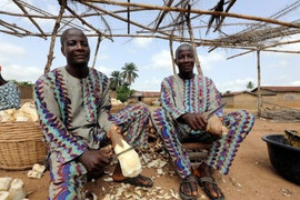 Kỳ lạ làng sinh đôi ở Nigeria