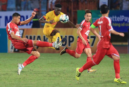 Video: Bùi Tiến Dũng lập công, Viettel đánh bại Nam Định
