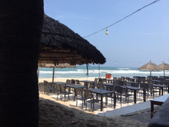 Nữ điều dưỡng sốc khi đưa con đi dự buổi bảo vệ luận án thạc sĩ của chồng