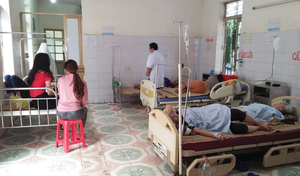 Đi ăn tiệc cưới, 8 người bị ngộ độc phải cấp cứu