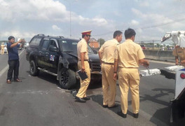 Tài xế cầm rìu chém người, ép ngã xe mô tô đặc chủng khiến CSGT bị thương nặng