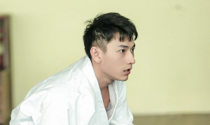 Không còn hình ảnh hiền lành, Isaac tích cực tập võ đóng phim hành động?