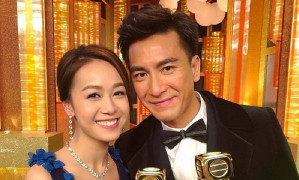 Á hậu Hong Kong bị cắt giọng trên sóng vì clip ngoại tình trên xe taxi