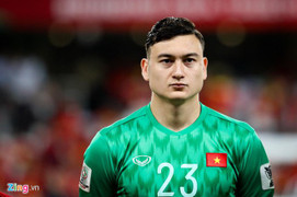 Tuyển Việt Nam cần Đặng Văn Lâm hơn Filip Nguyễn